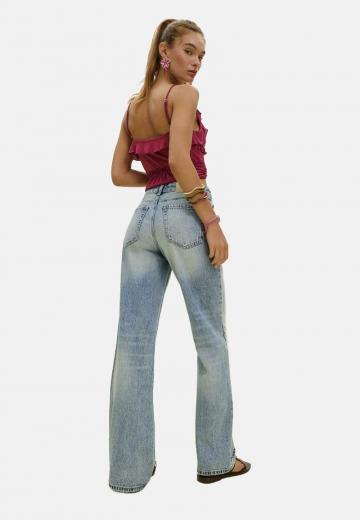 Клешеные джинсы