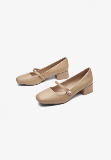 Туфли с высоким носом