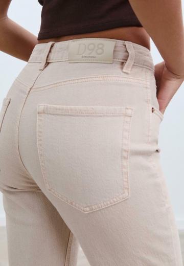 Прямые джинсы