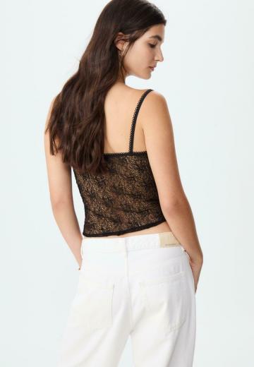 Топ на бретельках