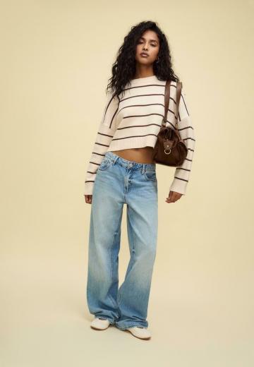 Пуловер в полоску