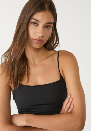 Топ на бретельках