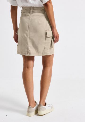 Юбка с накладными карманами