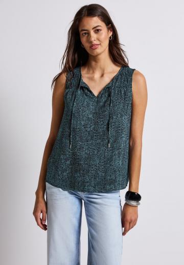 Блузка без рукавов