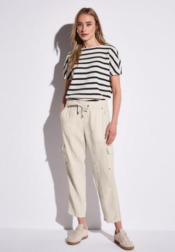 Брюки с накладными карманами