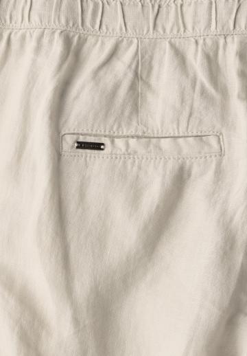 Брюки с накладными карманами