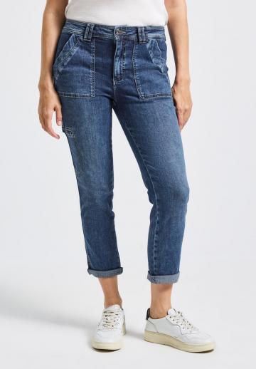 Короткие джинсы