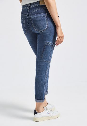 Короткие джинсы