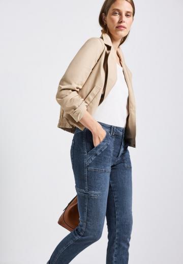 Короткие джинсы