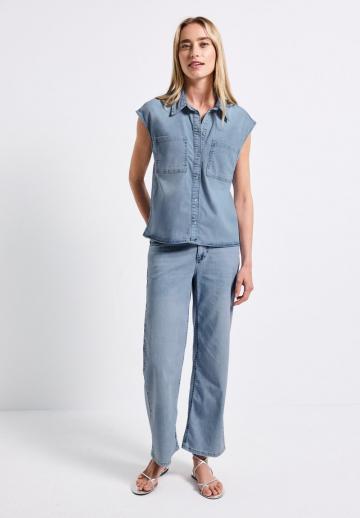 Джинсовая жилетка