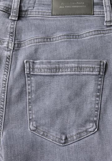 Клешеные брюки