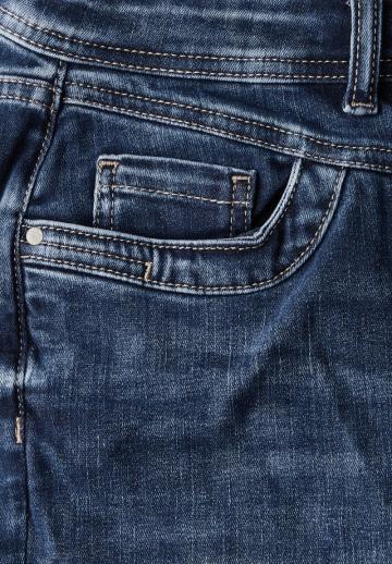 Джинсовые шорты