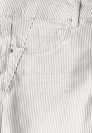 Короткие джинсы