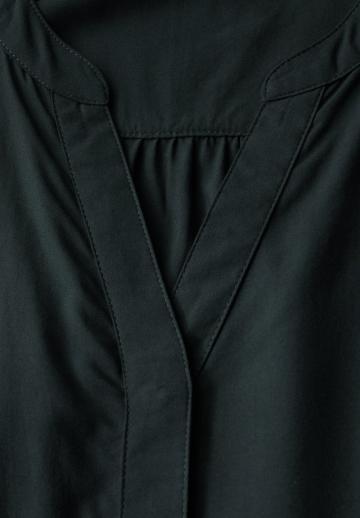 Блузка без рукавов