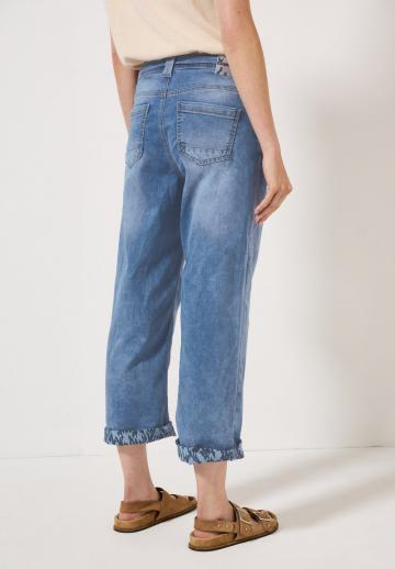 Короткие джинсы