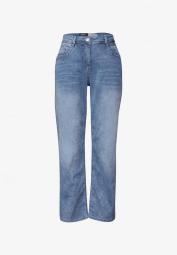 Короткие джинсы