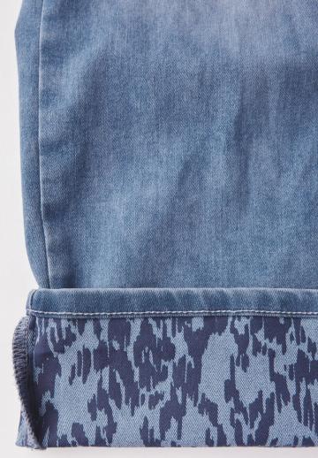 Короткие джинсы