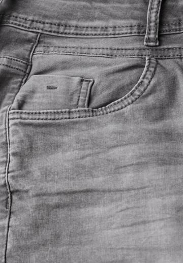 Клешеные брюки