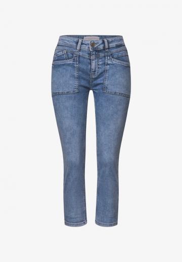 Короткие джинсы