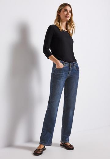 Прямые джинсы