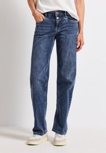 Прямые джинсы