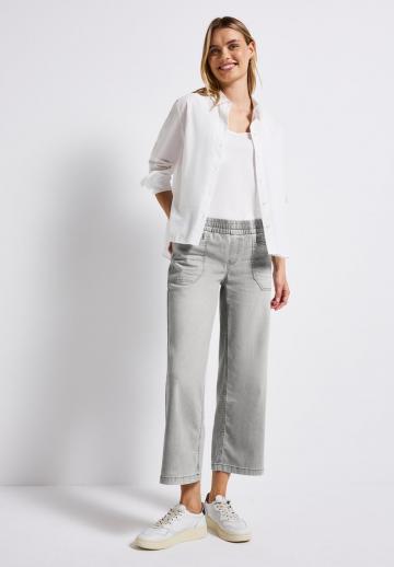 Короткие джинсы