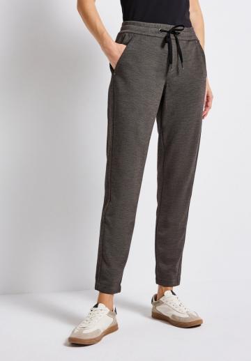 Спортивные штаны