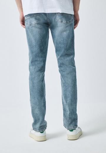 Узкие джинсы