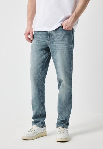Узкие джинсы
