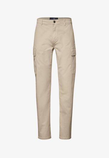 Брюки с накладными карманами