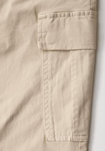 Брюки с накладными карманами