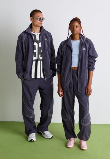 Спортивная куртка