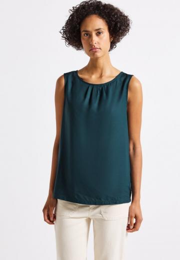 Блузка без рукавов