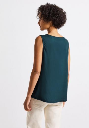 Блузка без рукавов