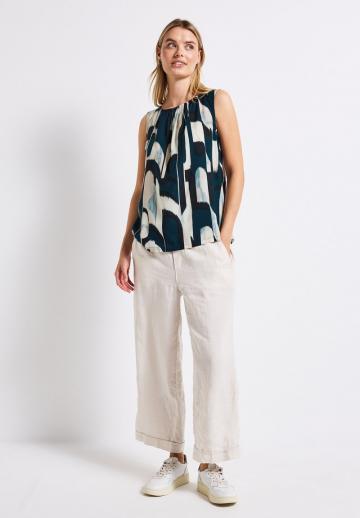Блузка без рукавов