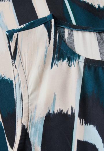 Блузка без рукавов