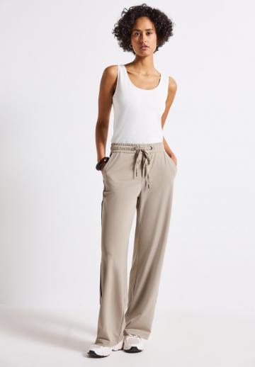 Спортивные штаны