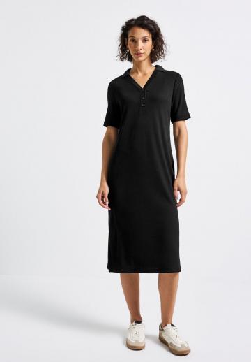 Вязаное платье