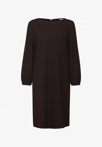 Вязаное платье