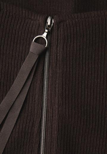 Вязаное платье