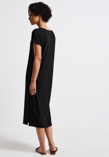 Вязаное платье