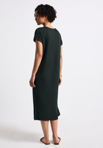 Вязаное платье