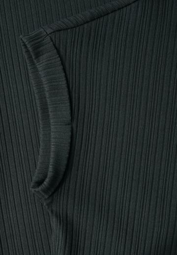 Вязаное платье