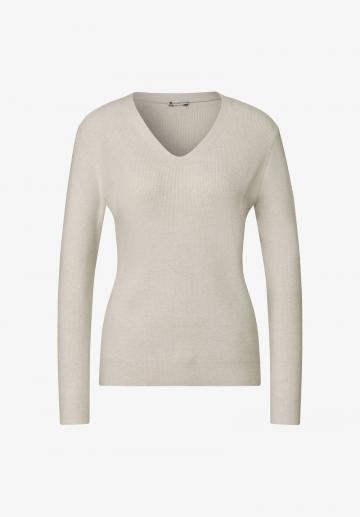 Пуловер с вырезом V