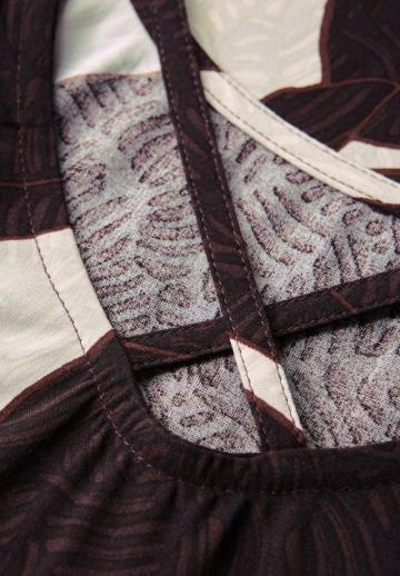 Блузка без рукавов