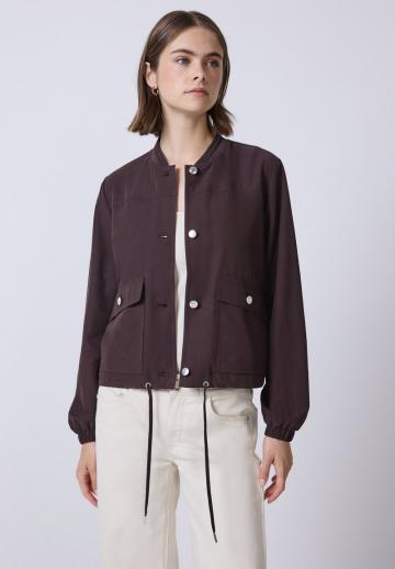 Куртка с накладнымит карманами