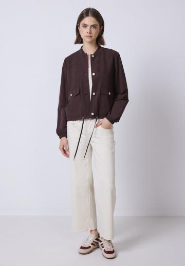 Куртка с накладнымит карманами