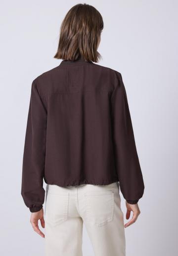 Куртка с накладнымит карманами