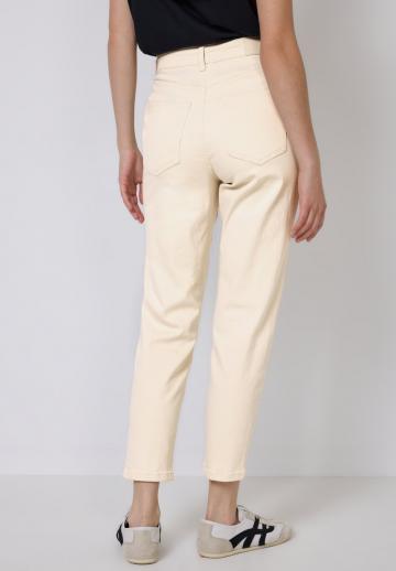 Короткие джинсы