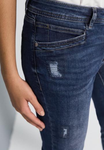 Короткие джинсы
